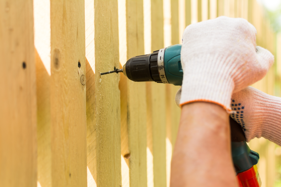 backyard-fence-installation