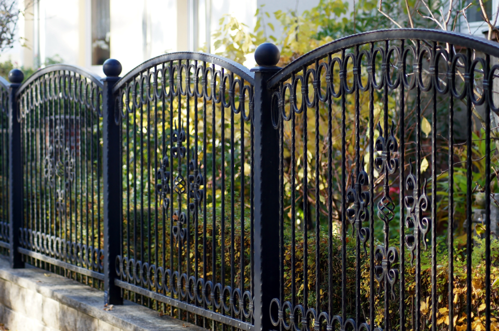 Aluminum Fencing Chicago, Custom Aluminum Yard Fence Installation