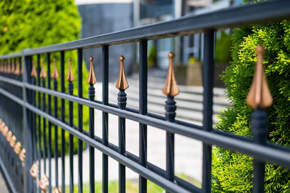 Residential fencing contractor in Highland Park Illinois