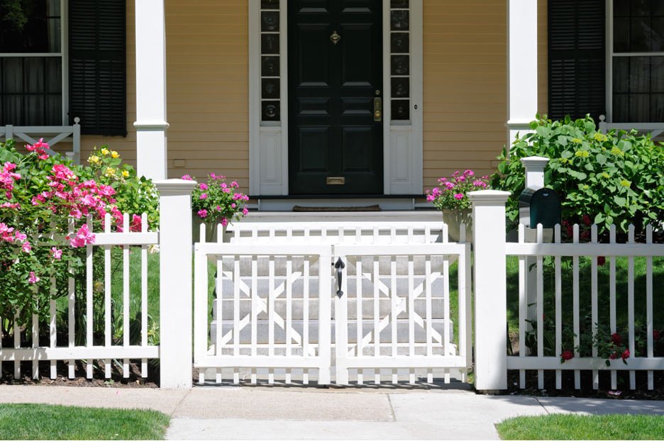 Residential fencing company in Mundelein Illinois